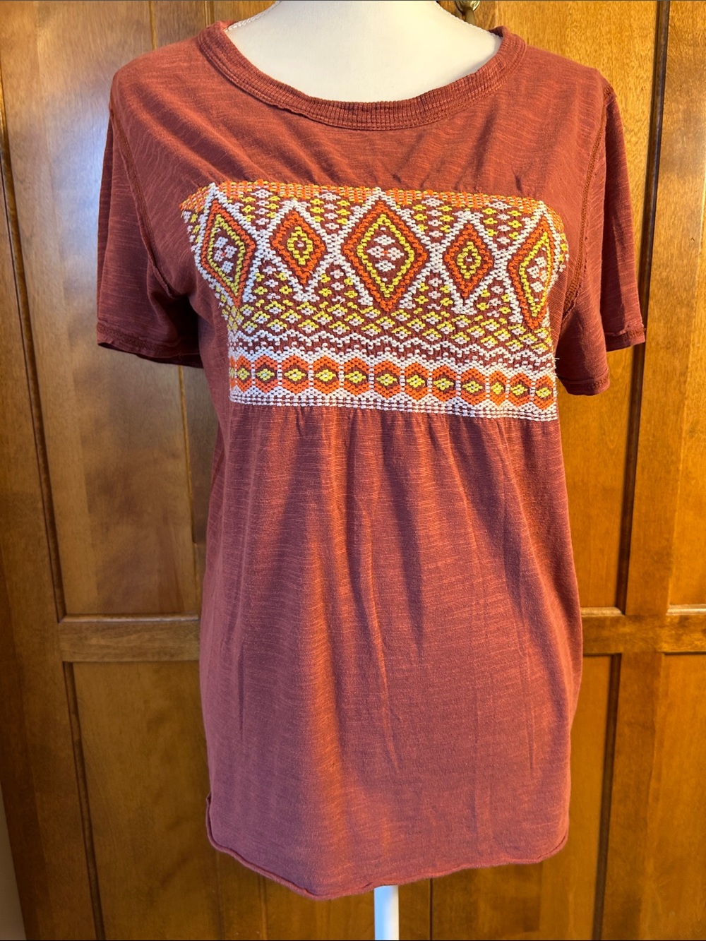 We The Free Rust Cross-Stitched Crew Neck Short Sleeve Tee. Sz L